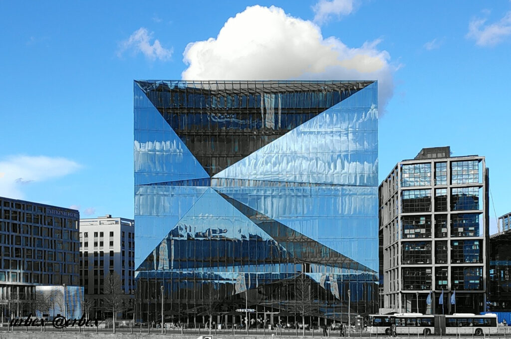 Cube, Berlin